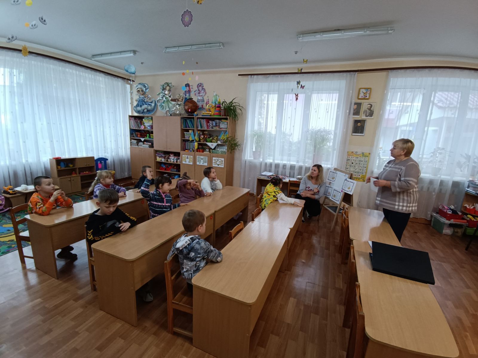Фото без опису