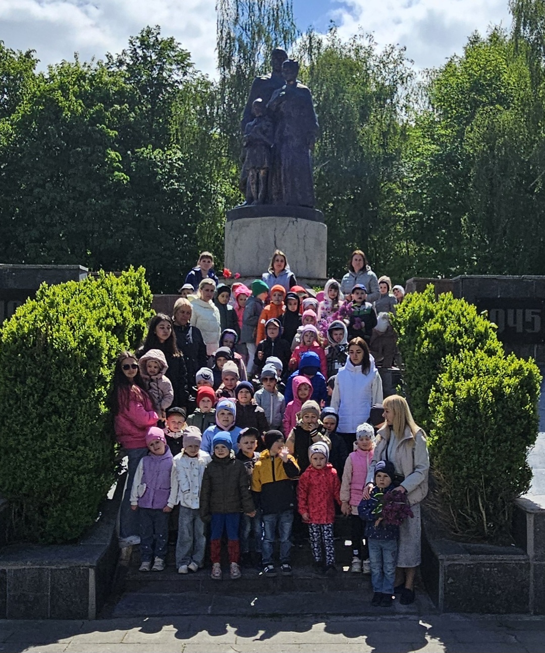 Фото без опису