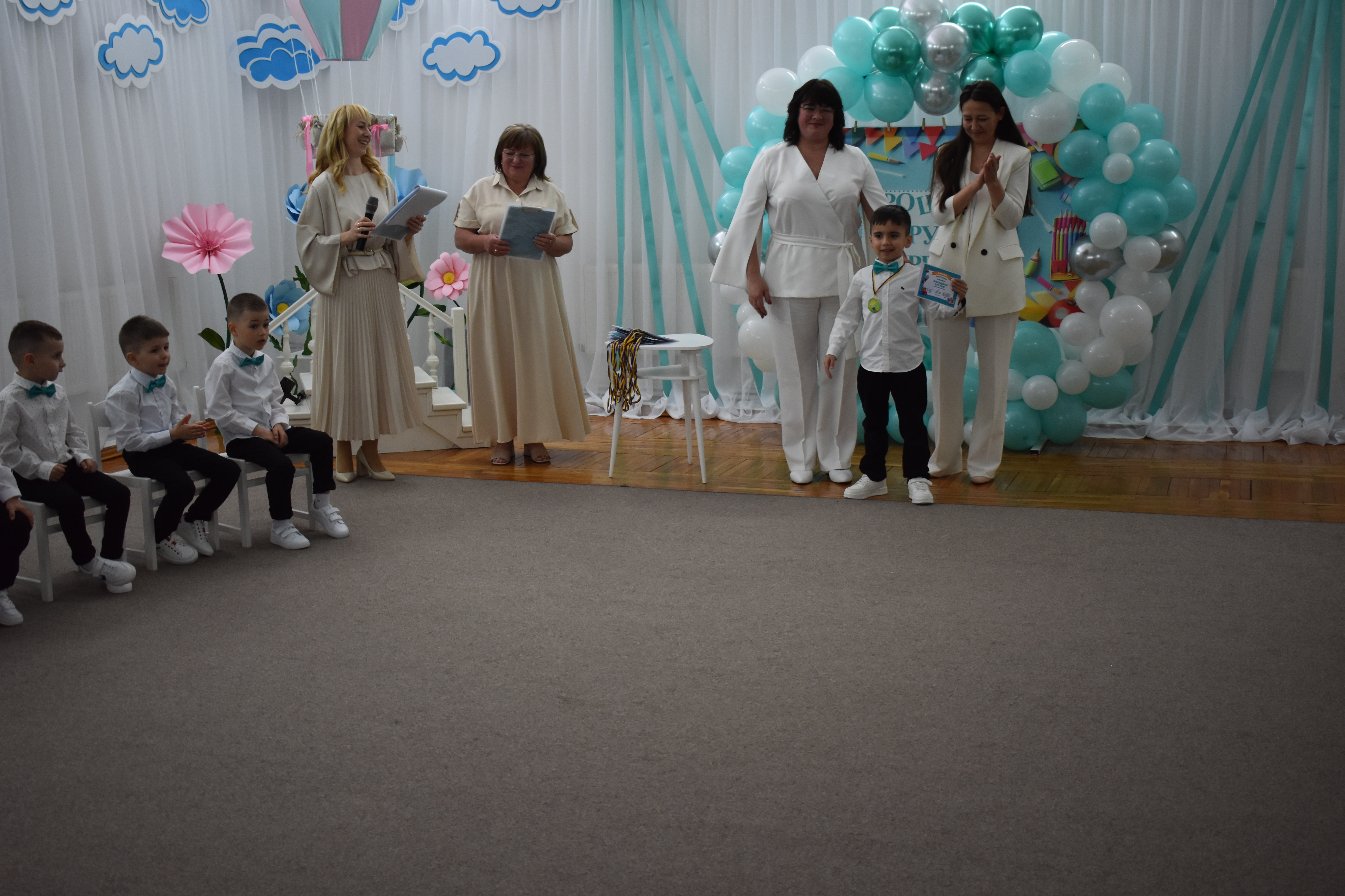 Фото без опису