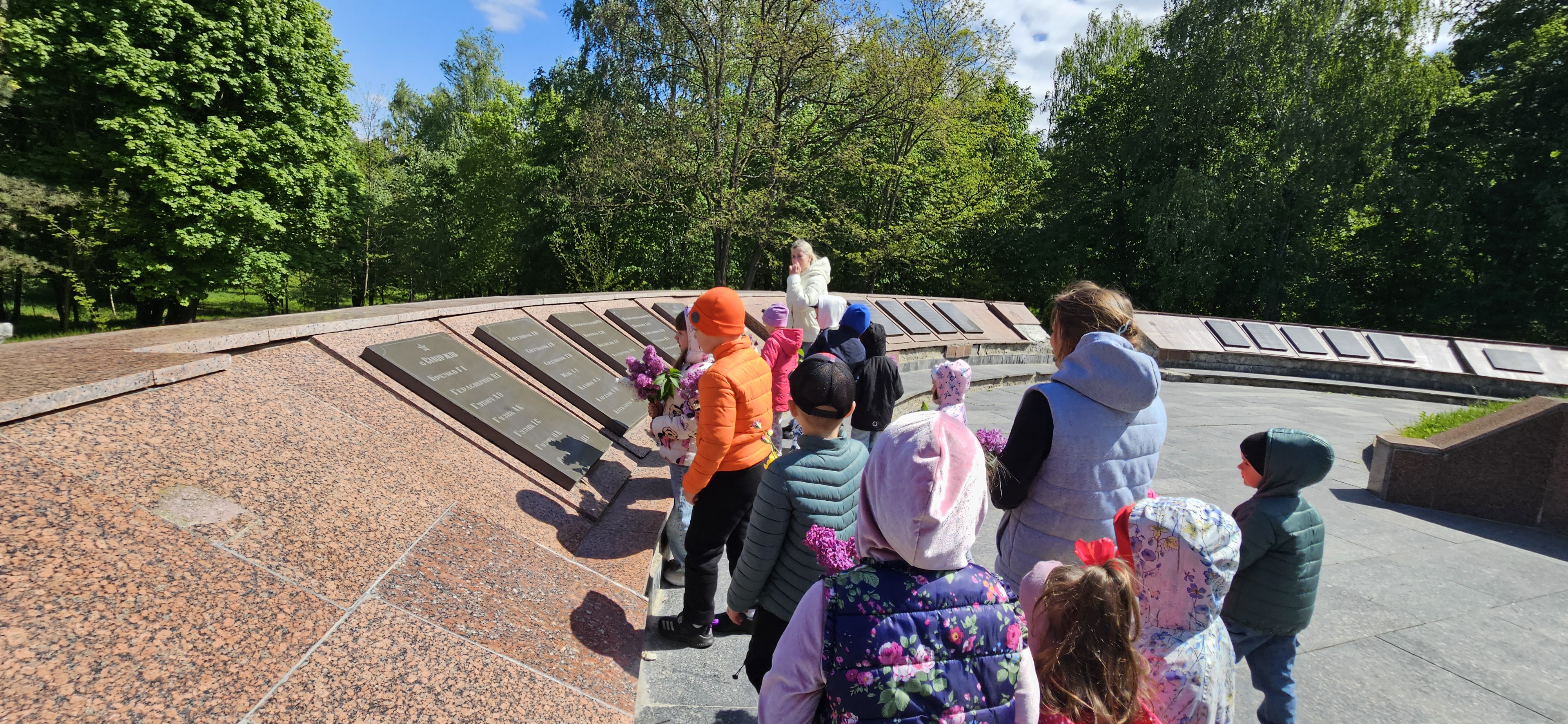 Фото без опису