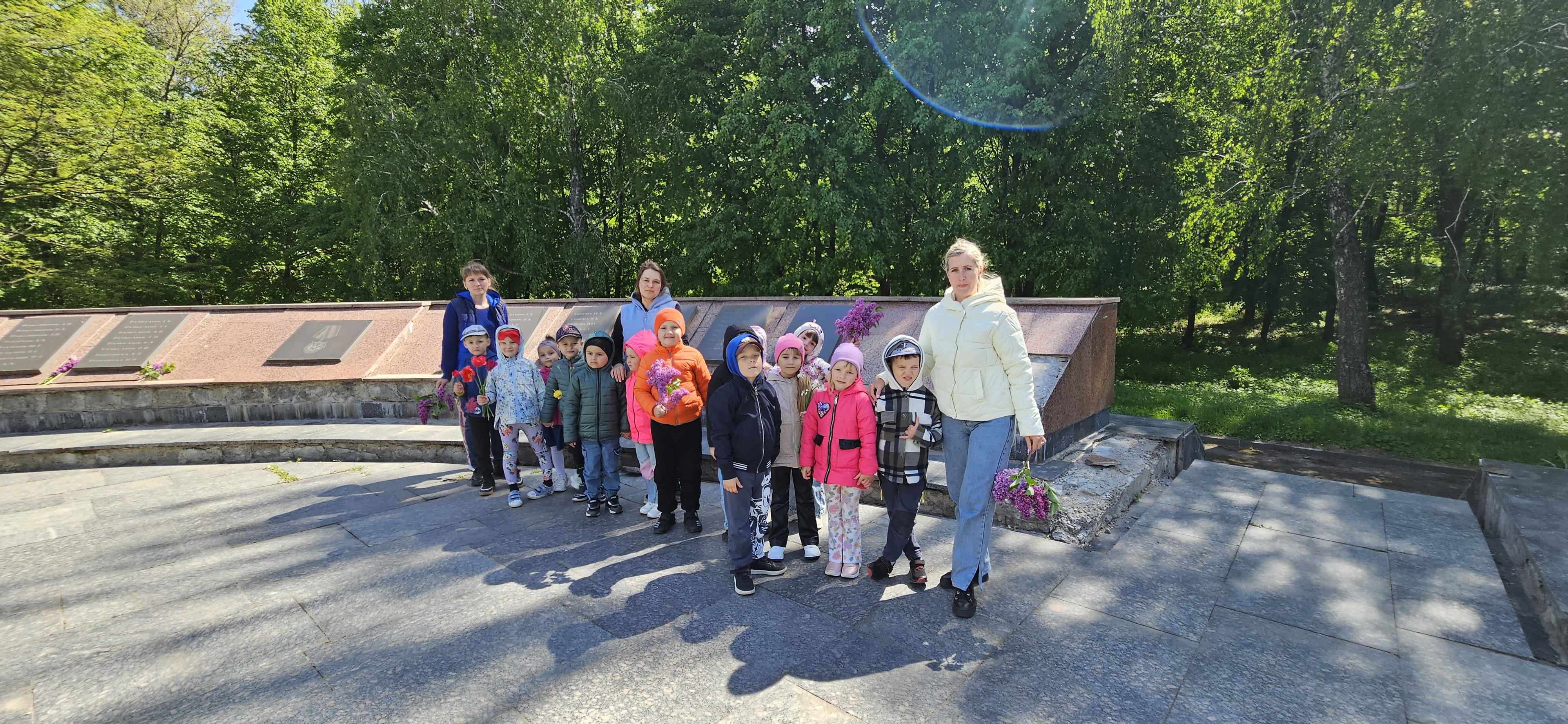 Фото без опису