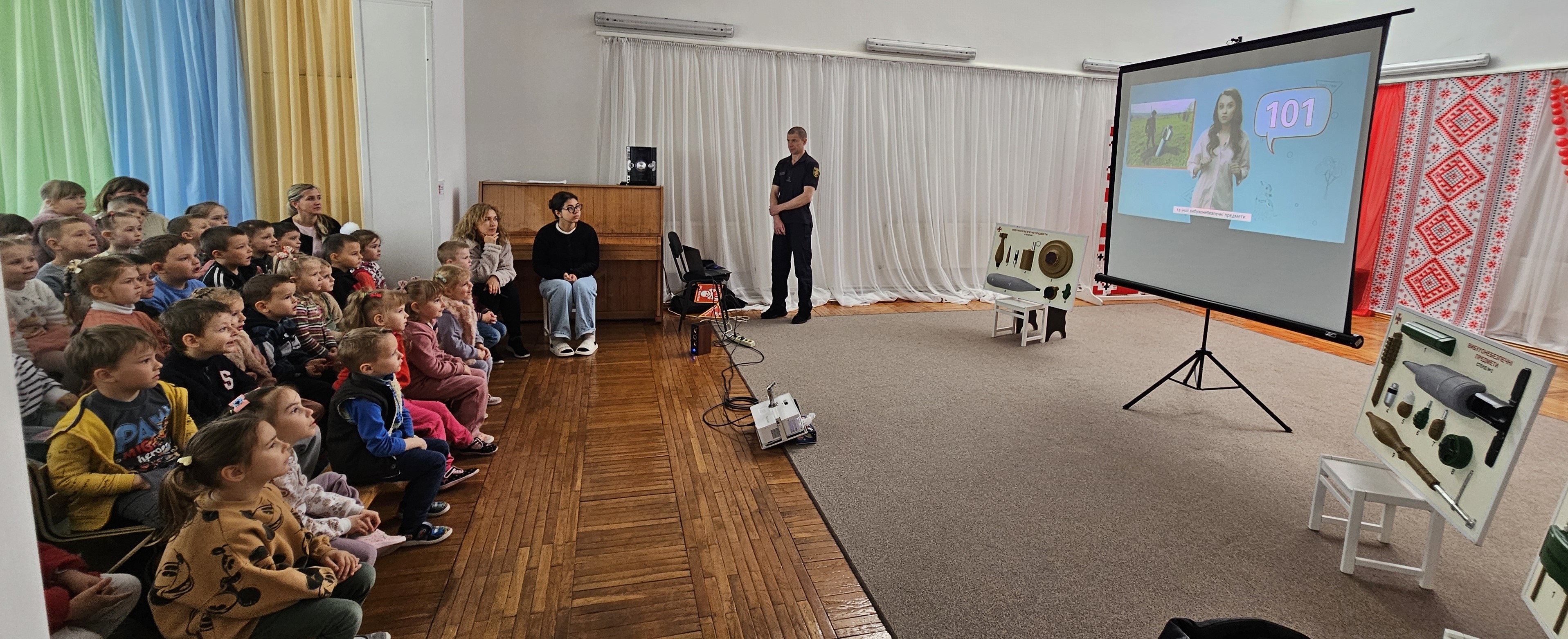 Фото без опису