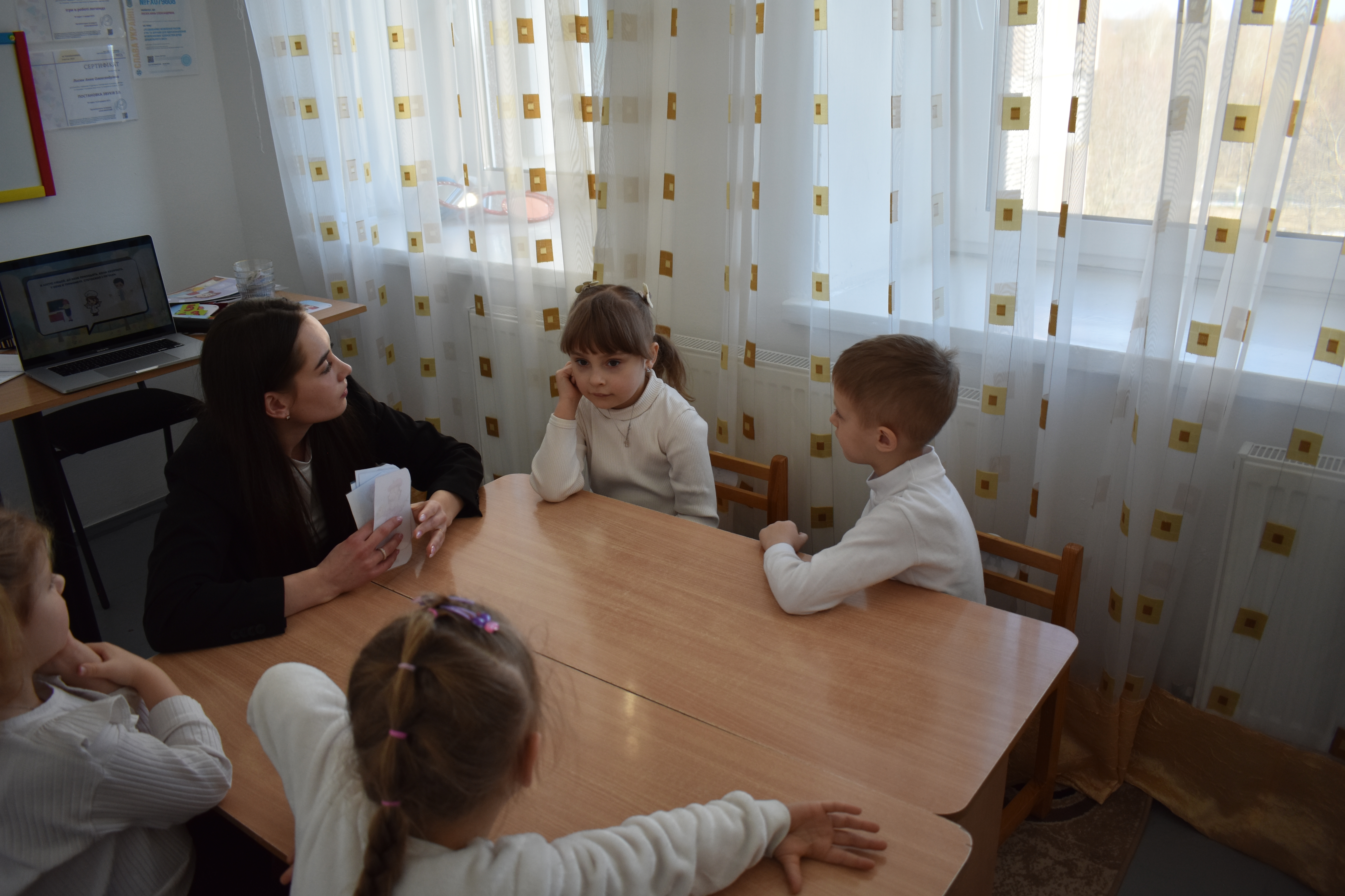 Фото без опису