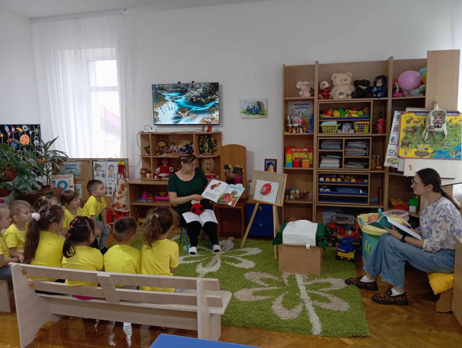 Фото без опису