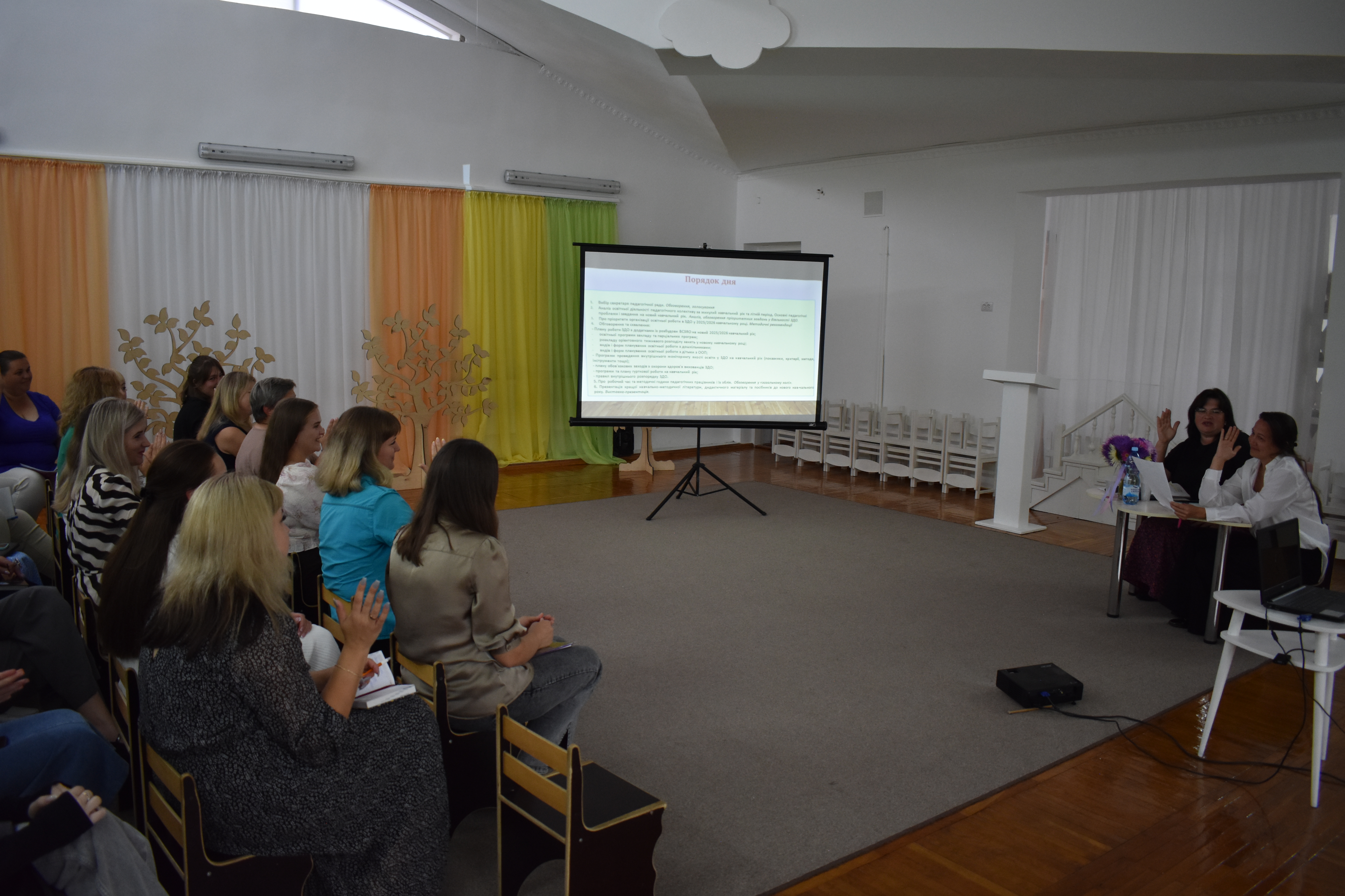 Фото без опису