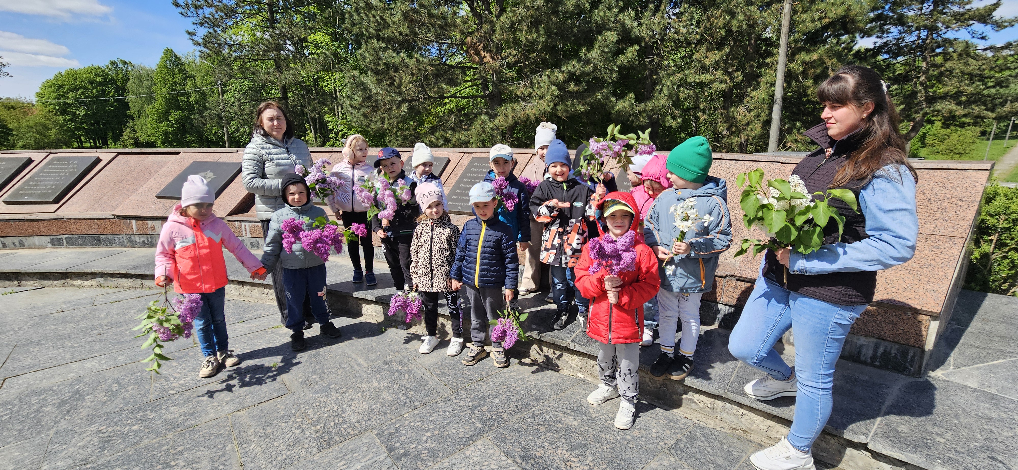 Фото без опису