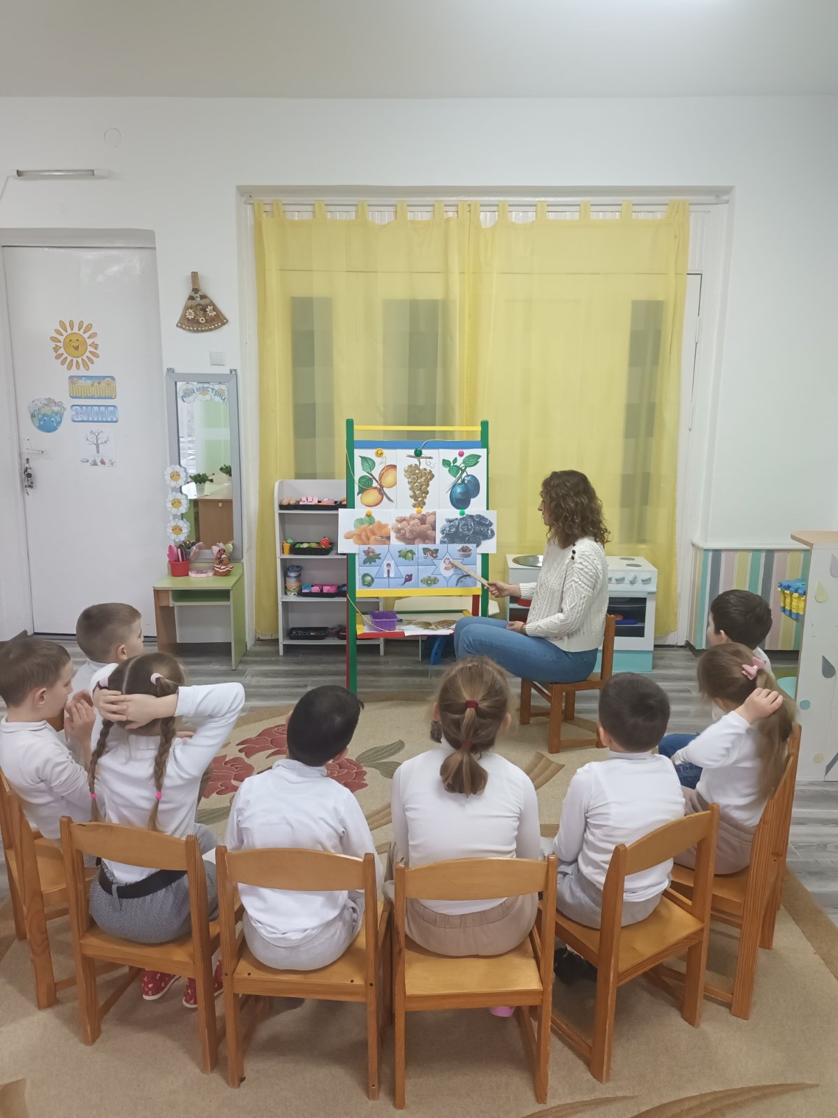 Фото без опису