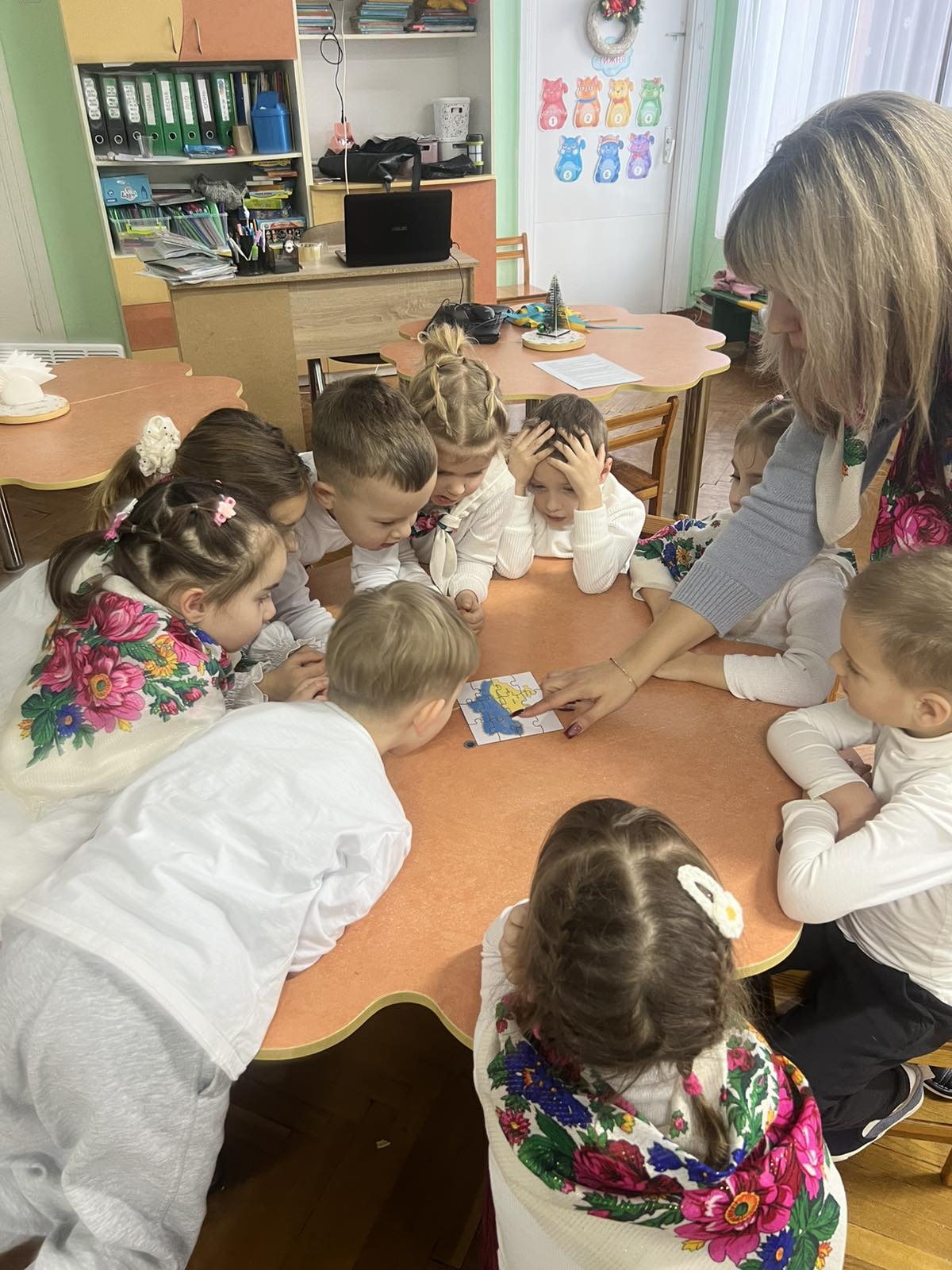 Фото без опису