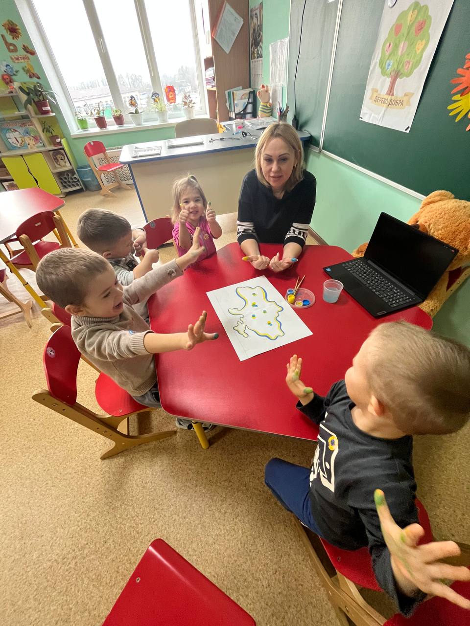 Фото без опису