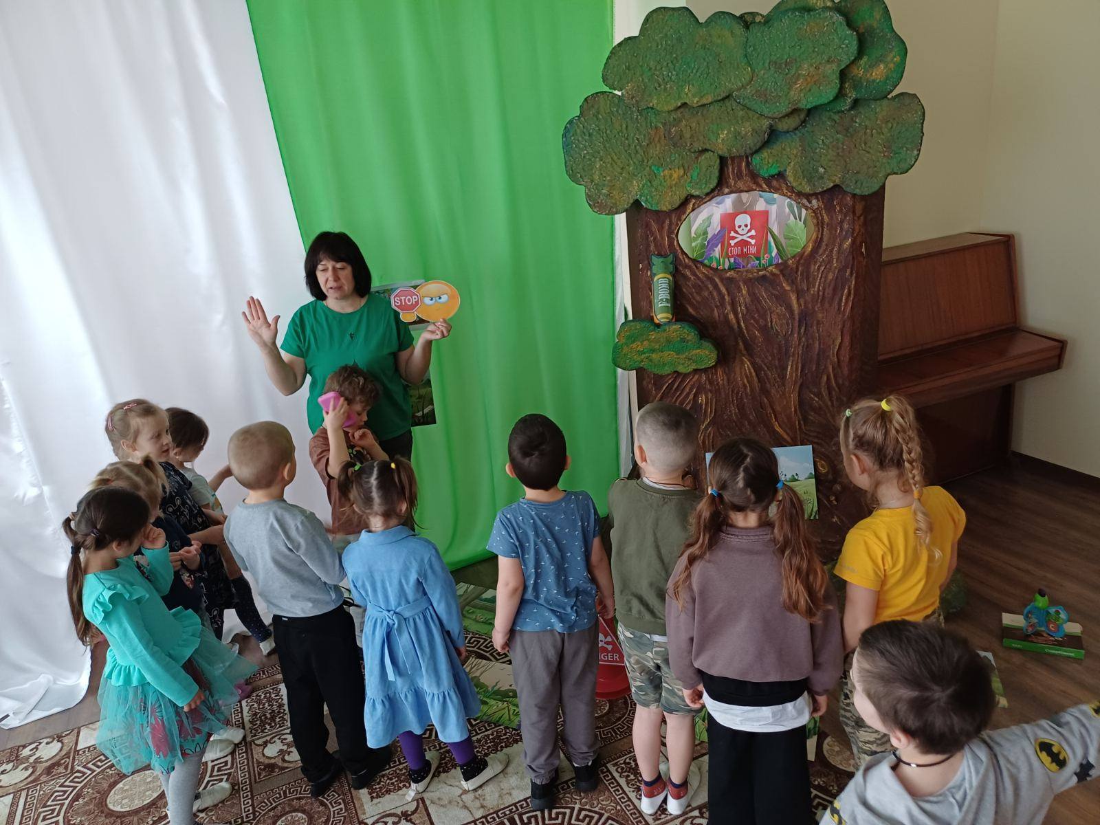 Фото без опису