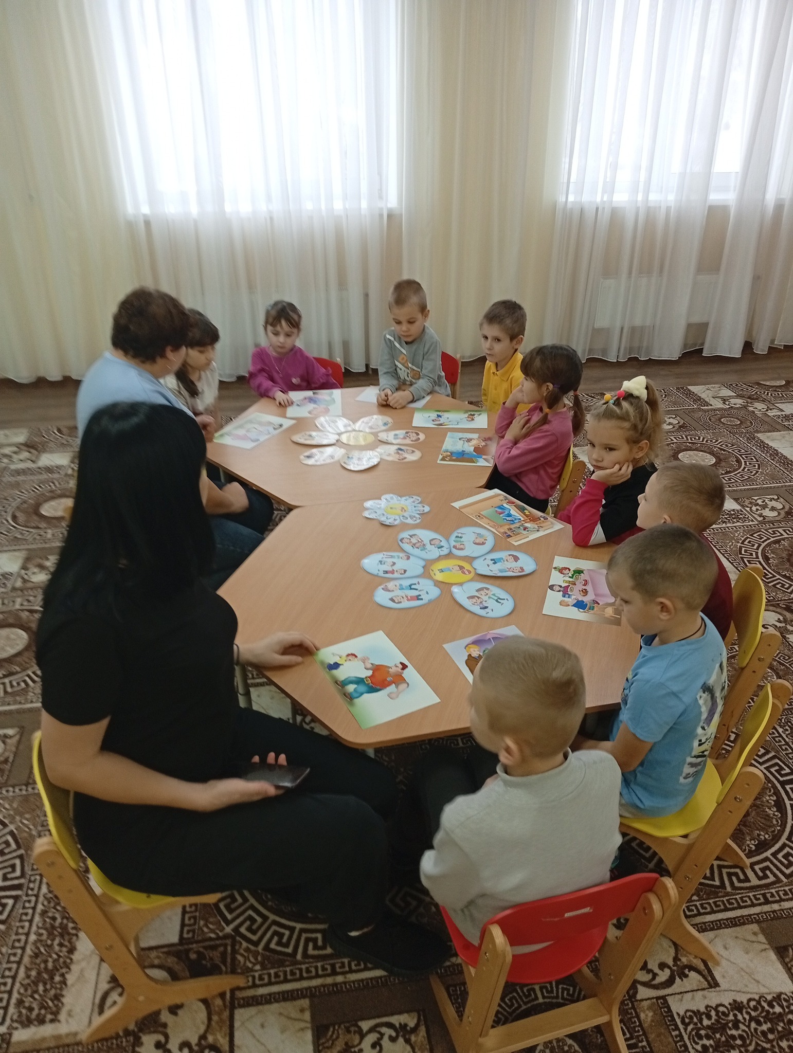 Фото без опису