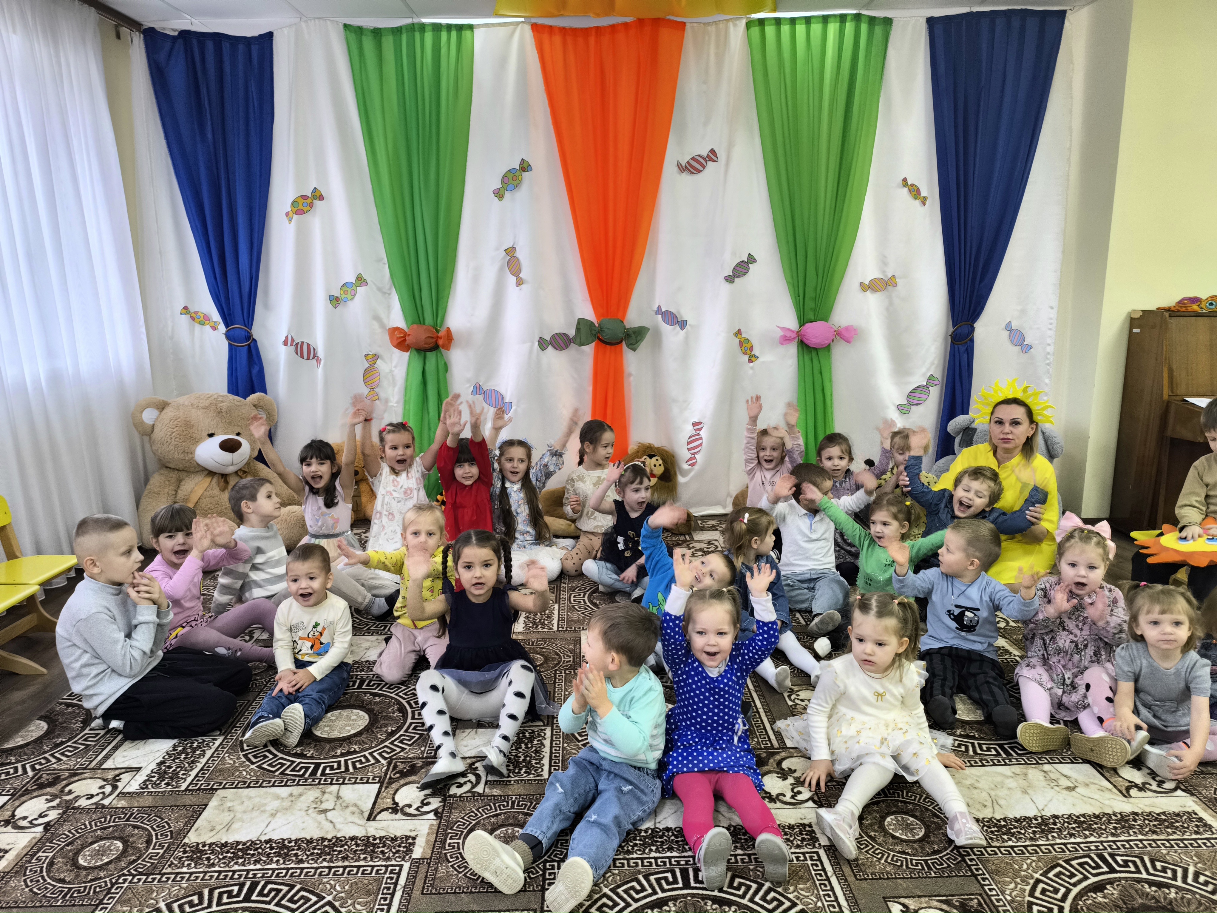 Фото без опису