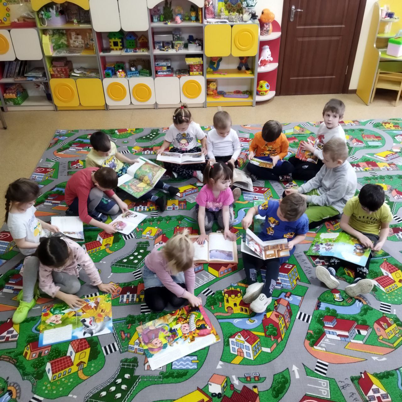 Фото без опису