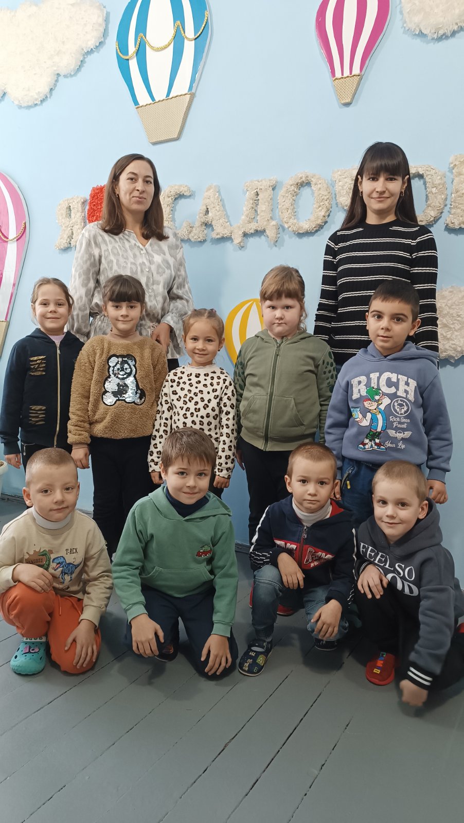 Фото без опису