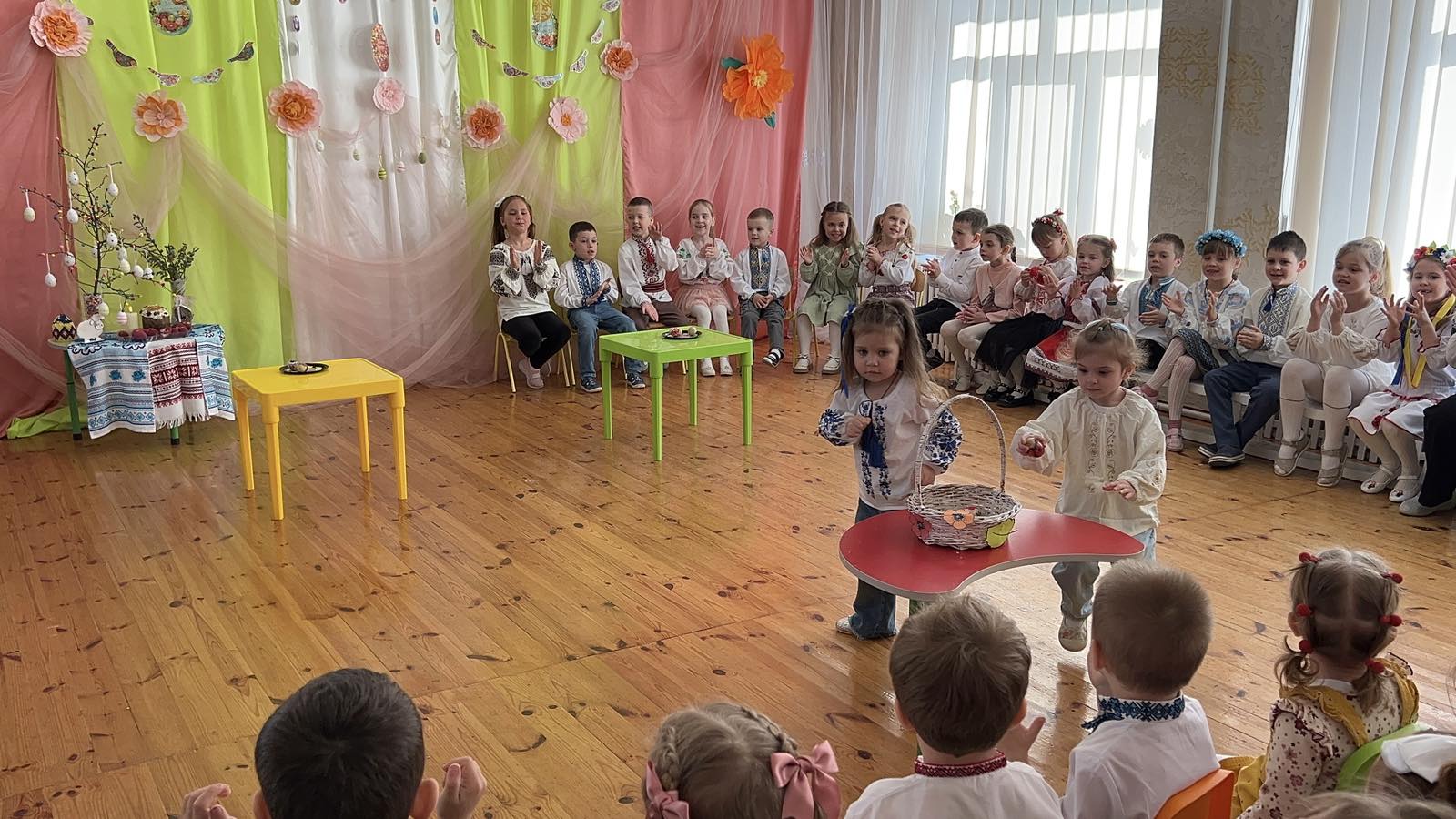 Фото без опису