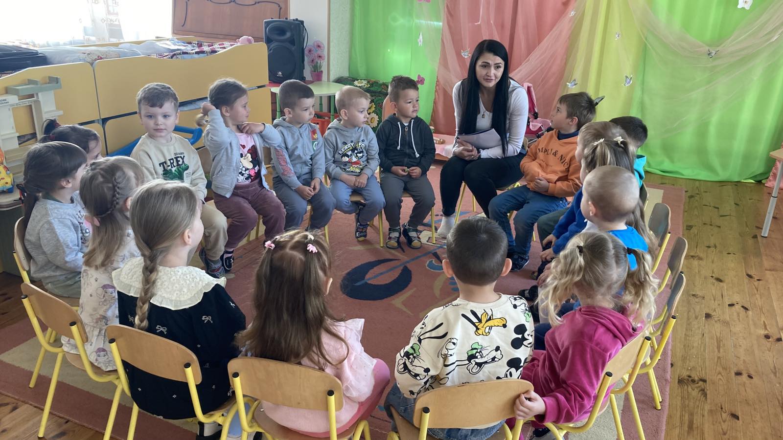 Фото без опису