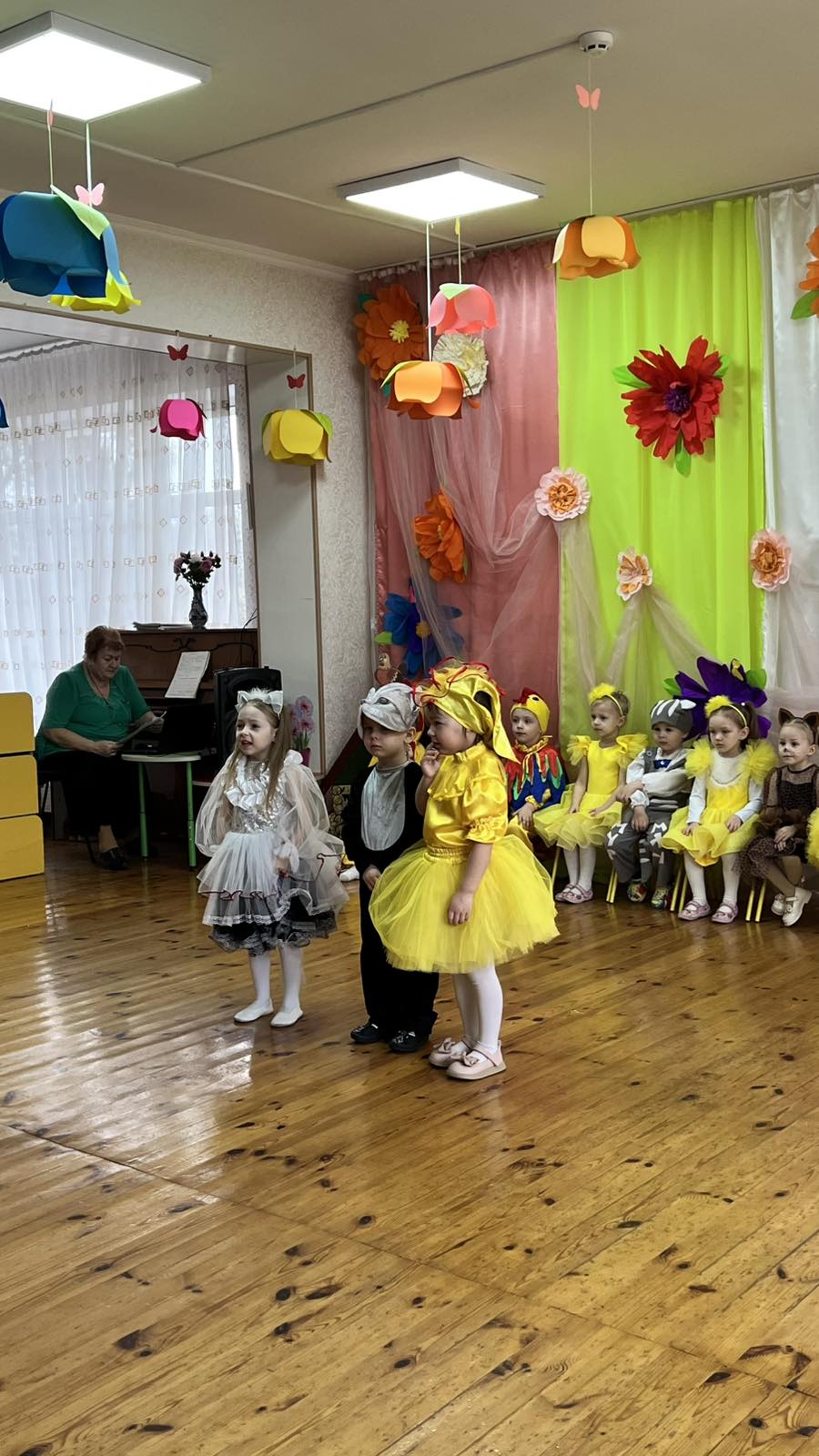 Фото без опису