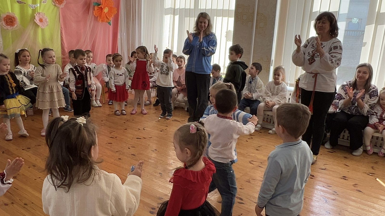 Фото без опису