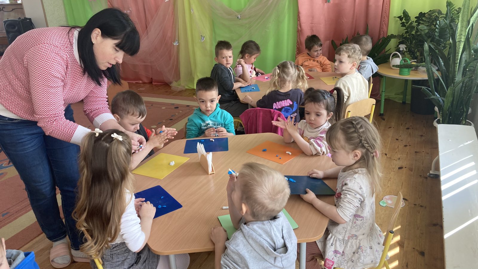 Фото без опису
