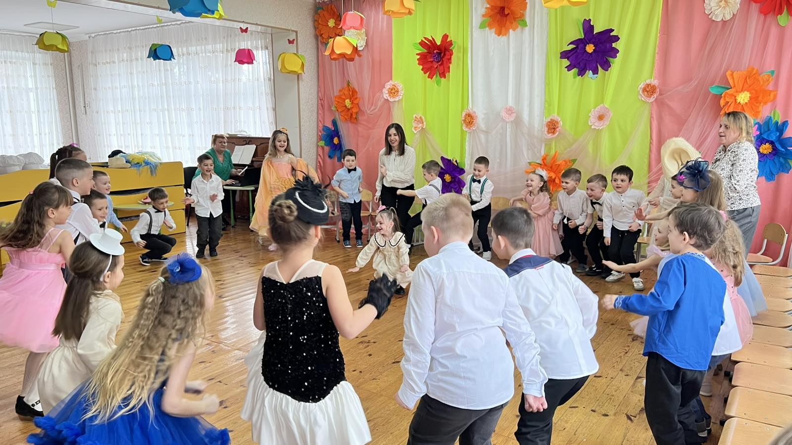 Фото без опису