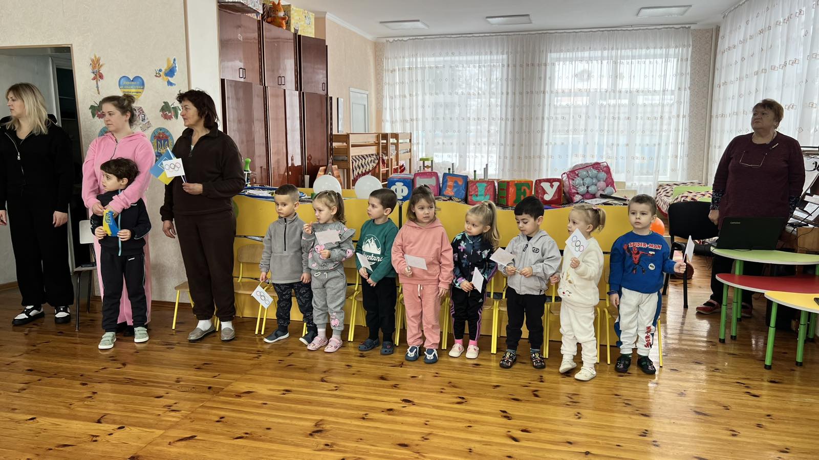 Фото без опису