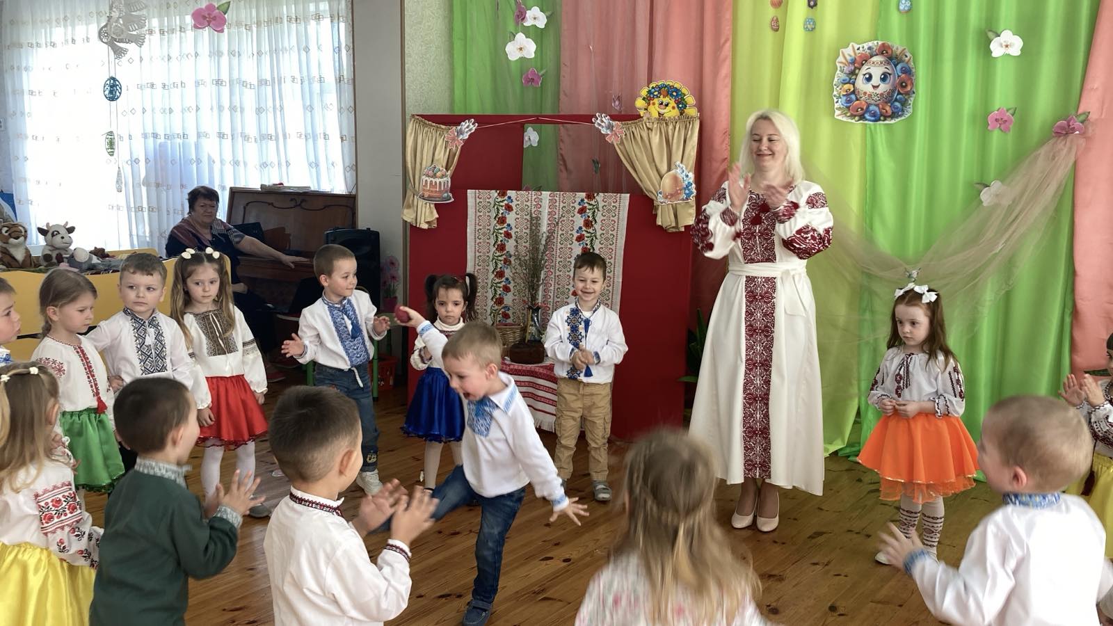 Фото без опису