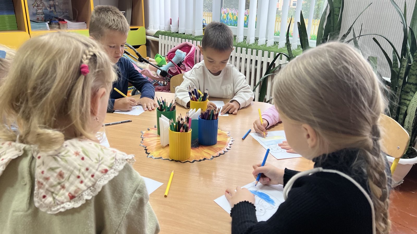 Фото без опису