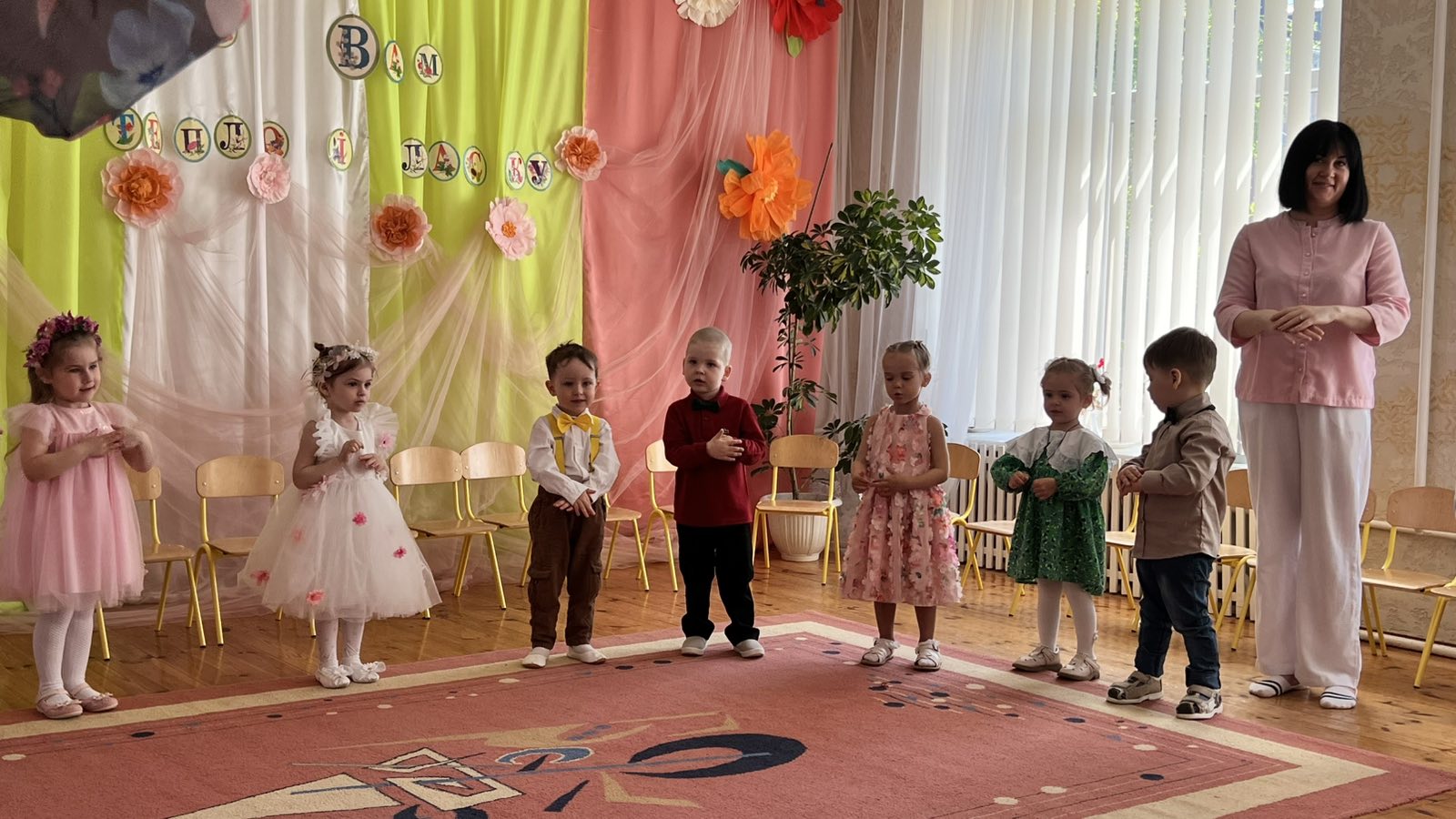 Фото без опису