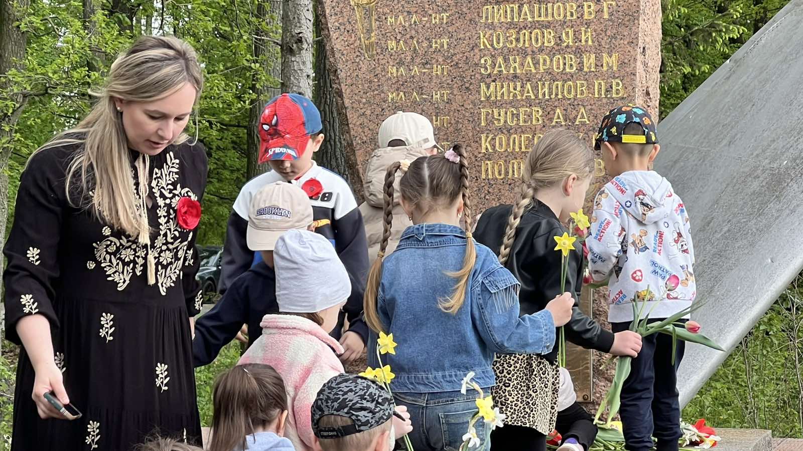 Фото без опису