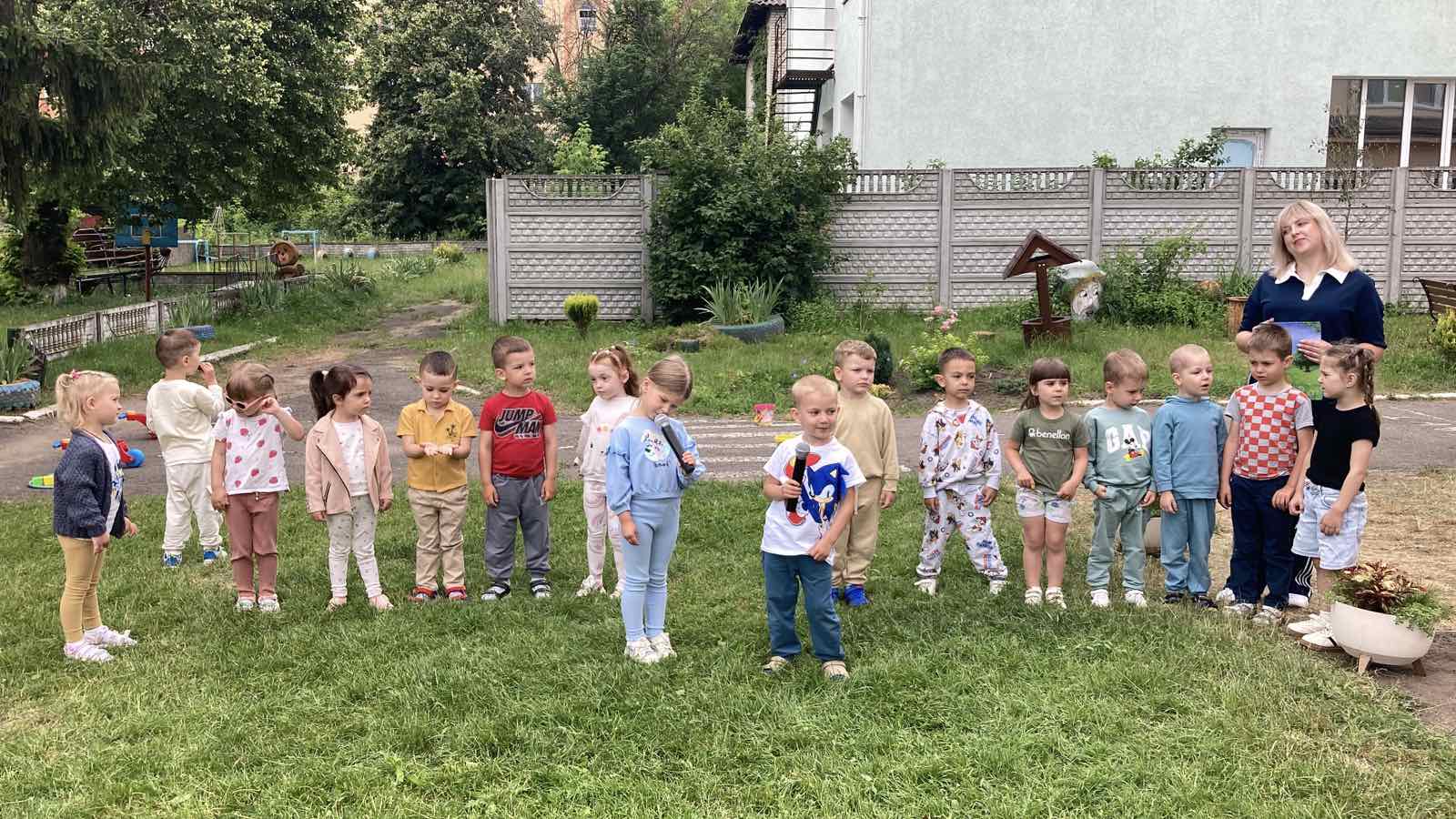 Фото без опису