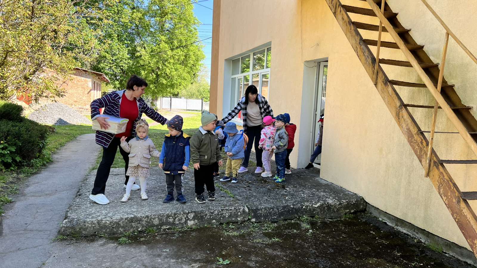 Фото без опису