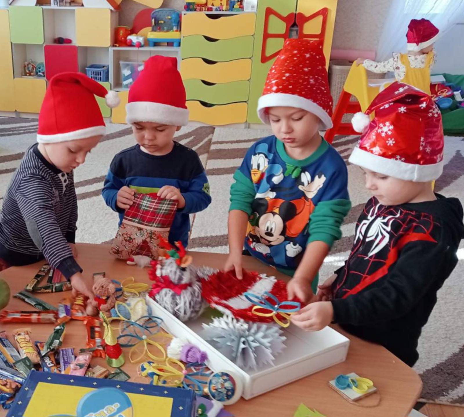 Фото без опису