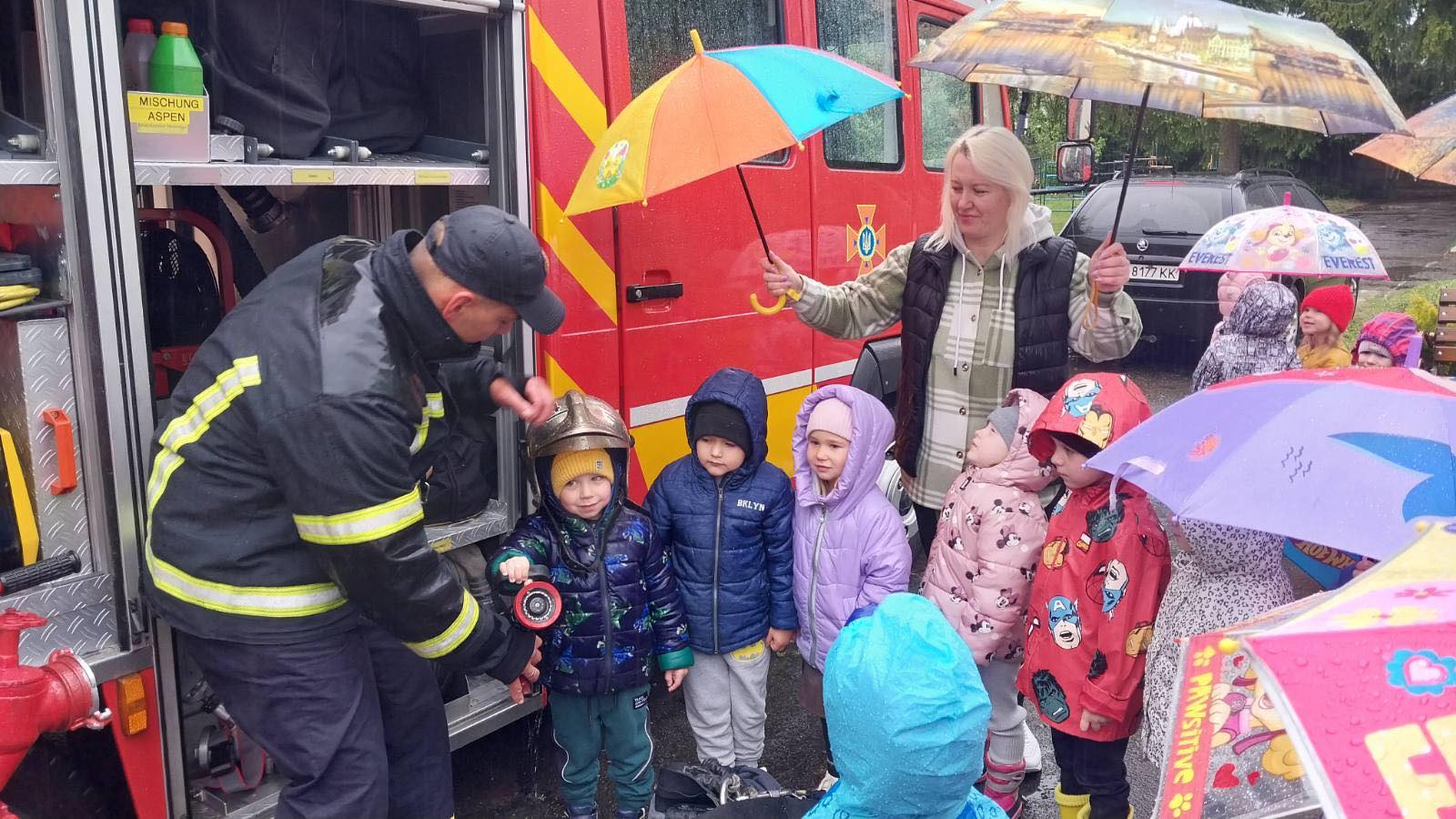 Фото без опису