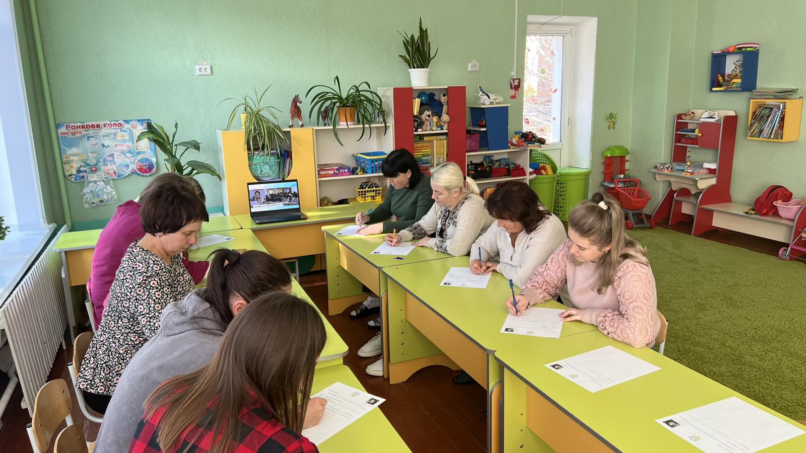 Фото без опису