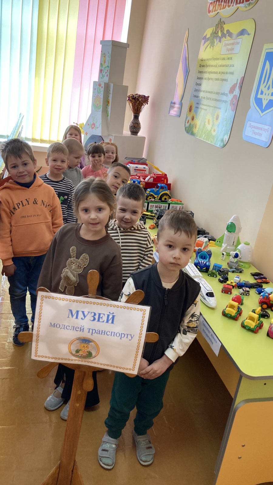 Фото без опису