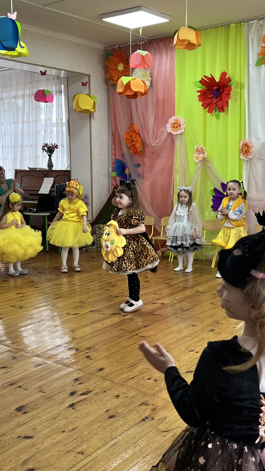 Фото без опису