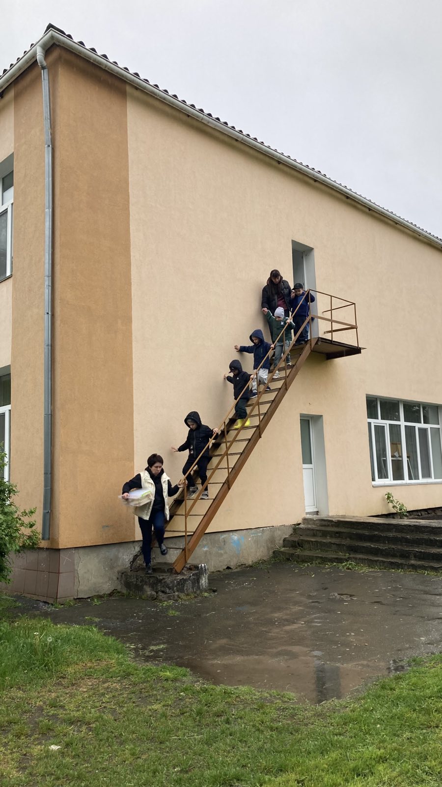 Фото без опису