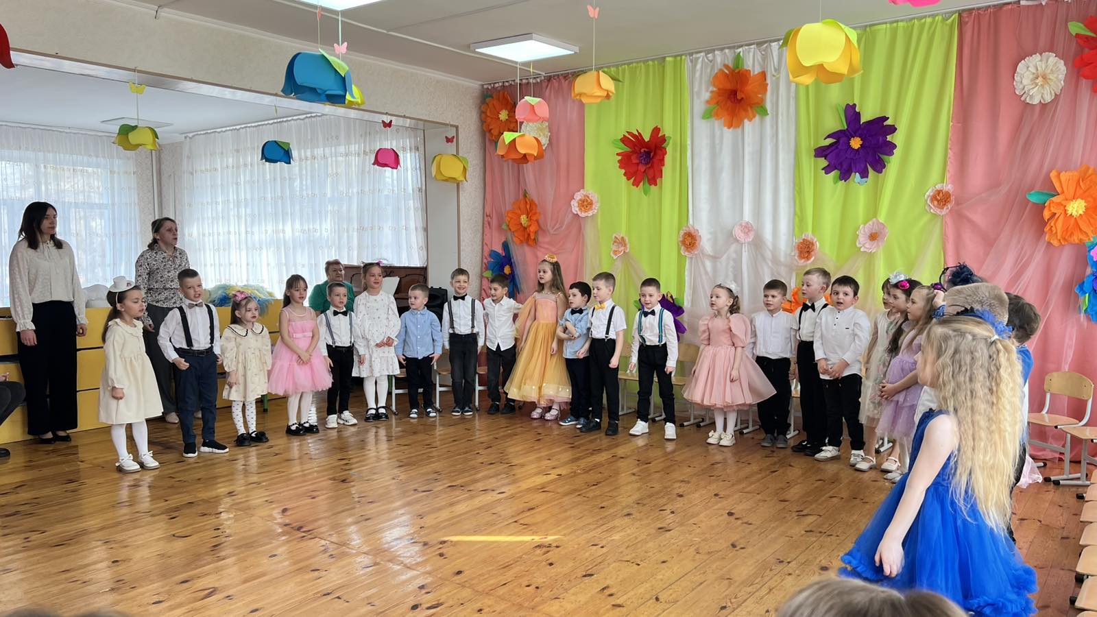 Фото без опису