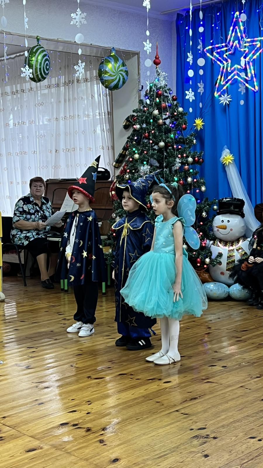 Фото без опису