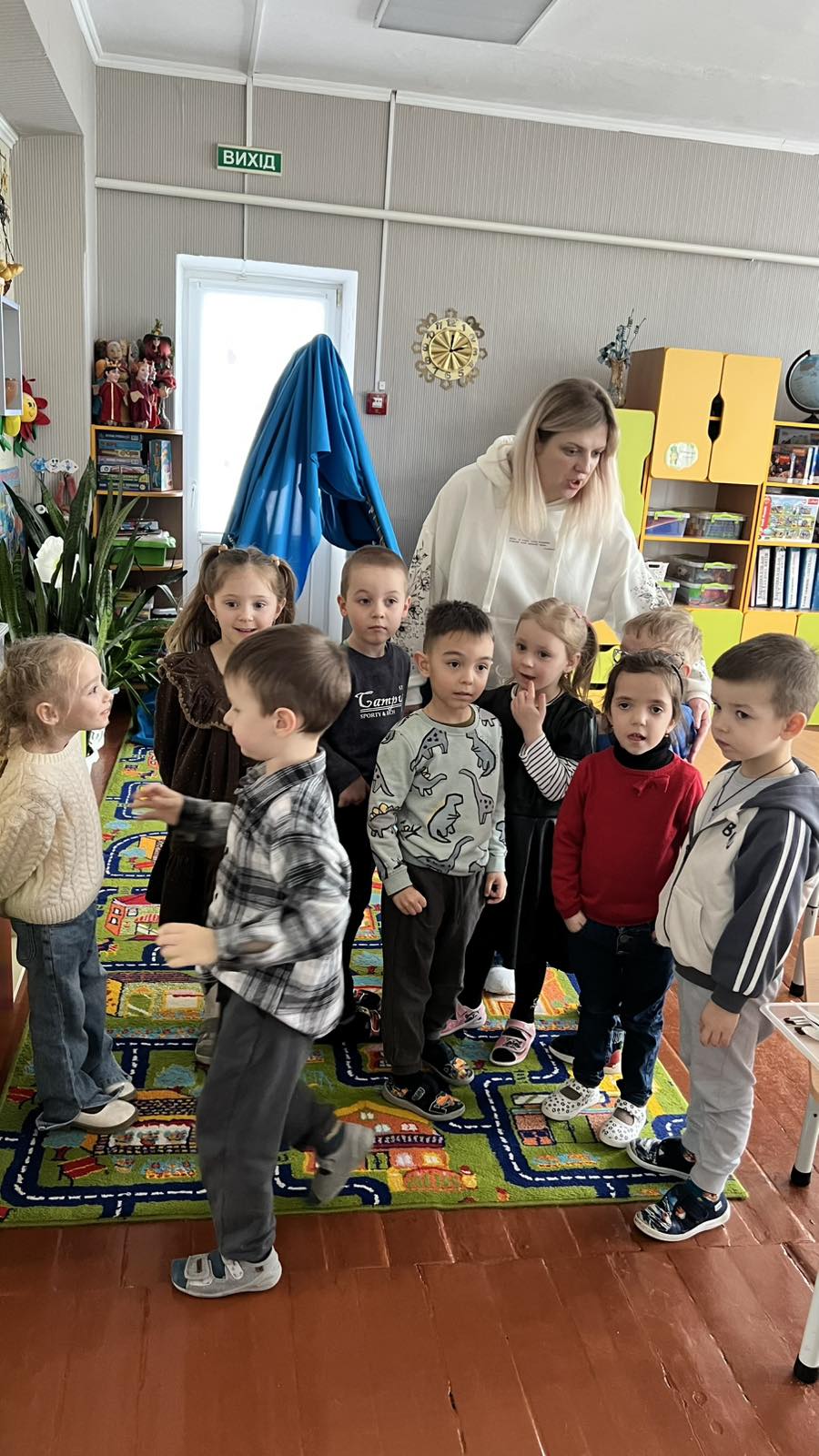 Фото без опису