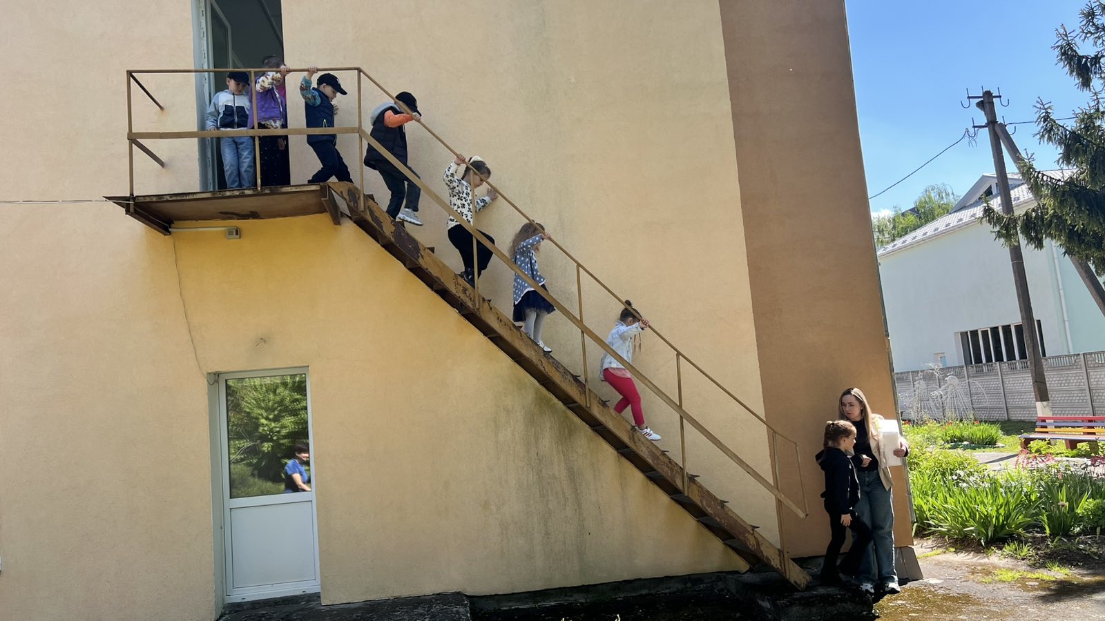 Фото без опису