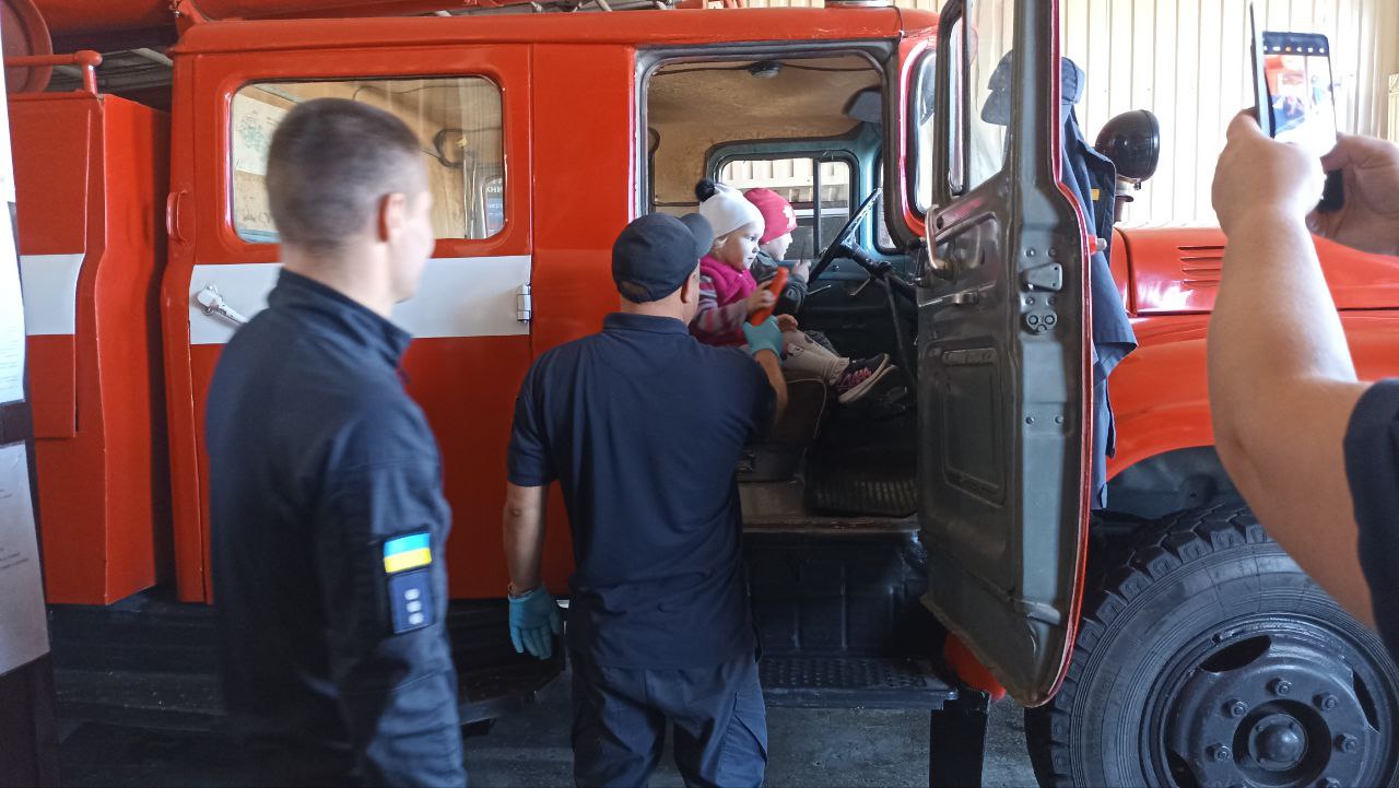 Фото без опису