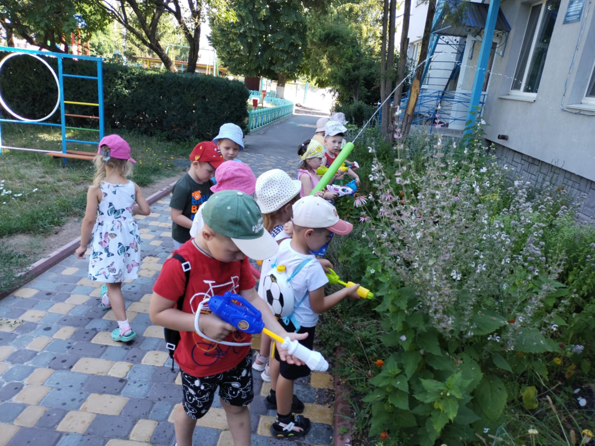 Фото без опису