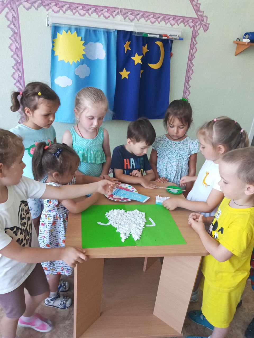 Фото без опису
