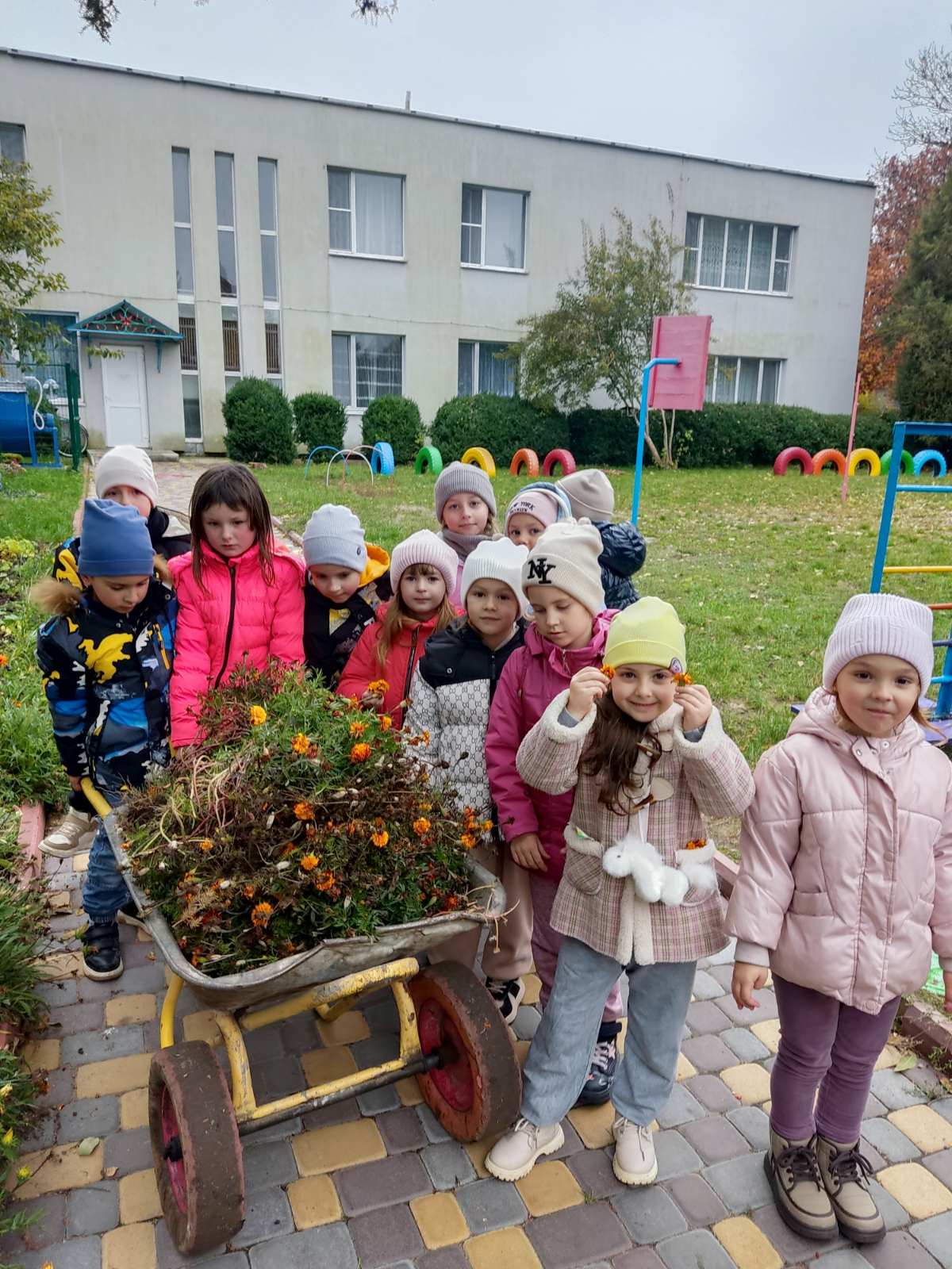 Фото без опису