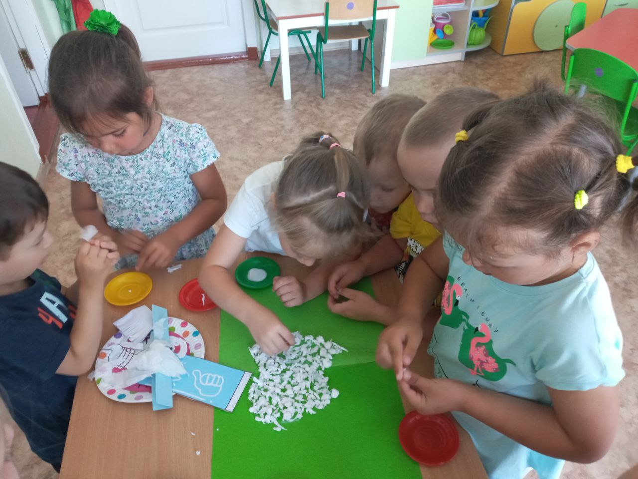 Фото без опису