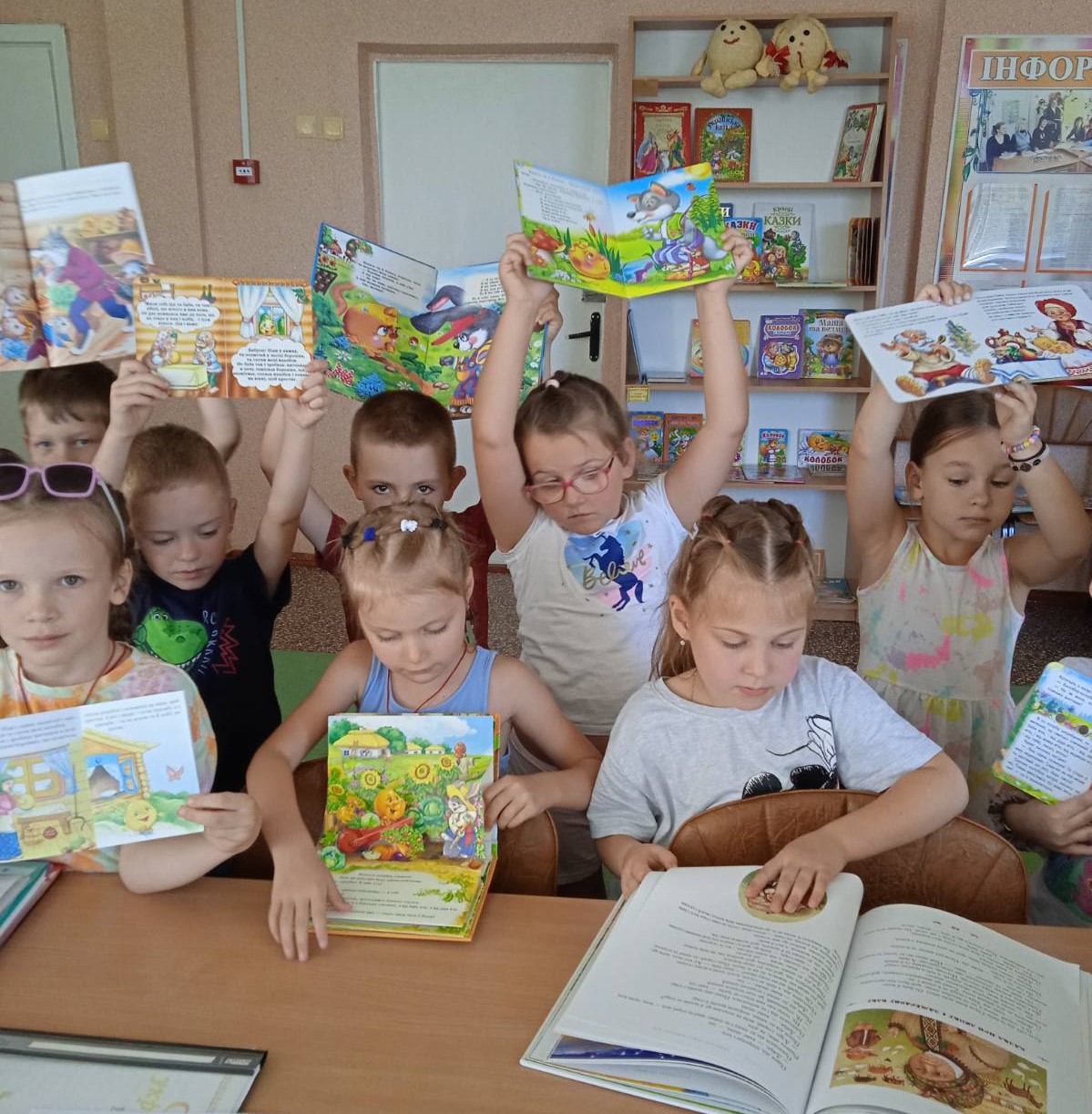 Фото без опису