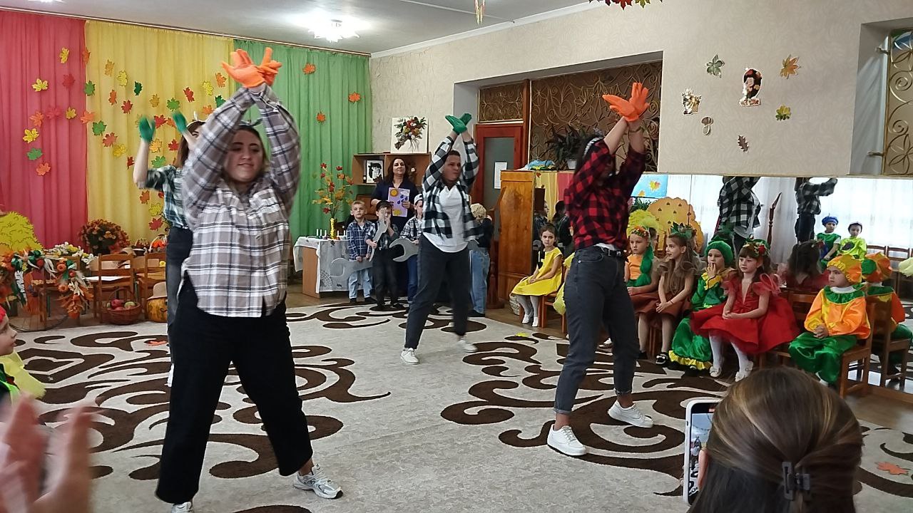 Фото без опису