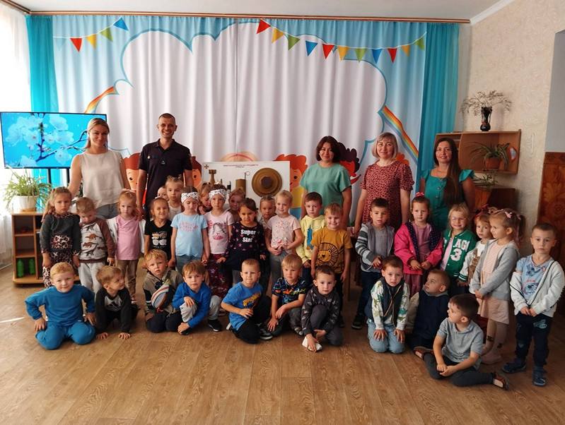 Фото без опису