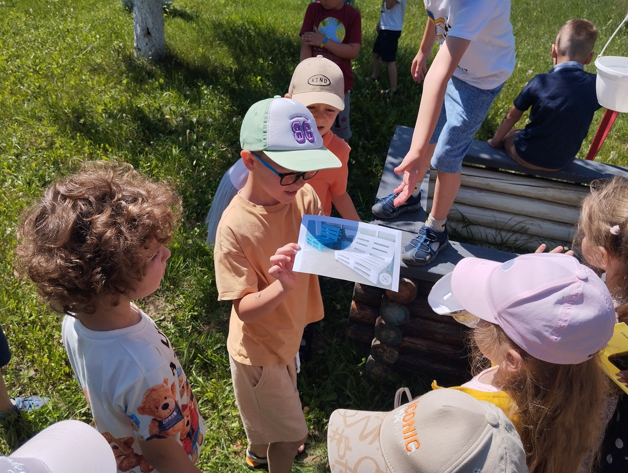 Фото без опису